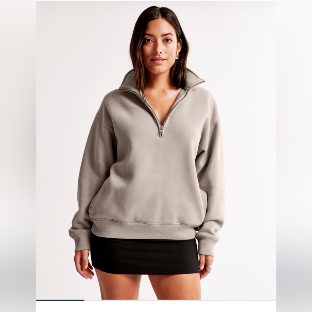 Abercrombie & Fitch Essential Half Zip Sweatshirt Sz Medium NWT